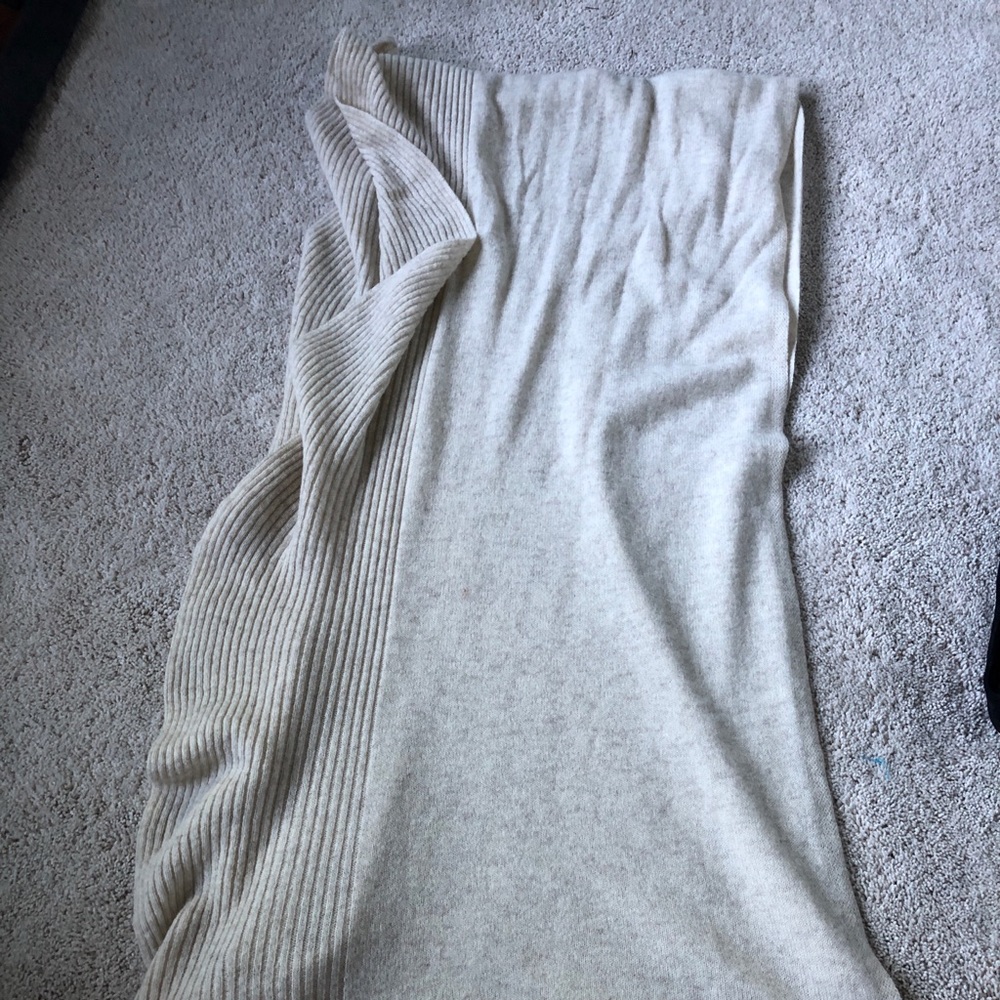 Scarf - Picture 2 of 2